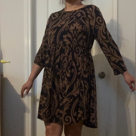 Dress - Picture 2 of 4